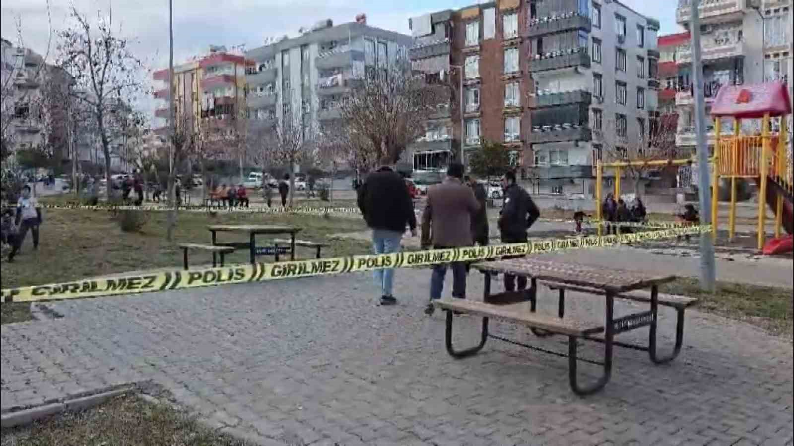 gaziantepte kizlar arasindaki kavga kanli bitti 1 yarali 1 guR4l45n