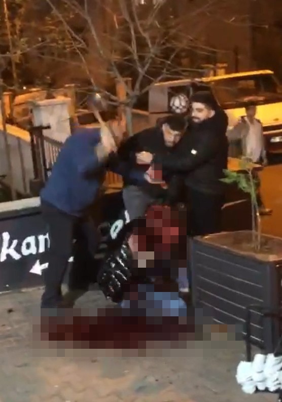 gaziantepte kizlarinin mustehcen fotograflarini paylasan kisiyi olduren baba ogula 11 yil hapis 1 w64N8uV4