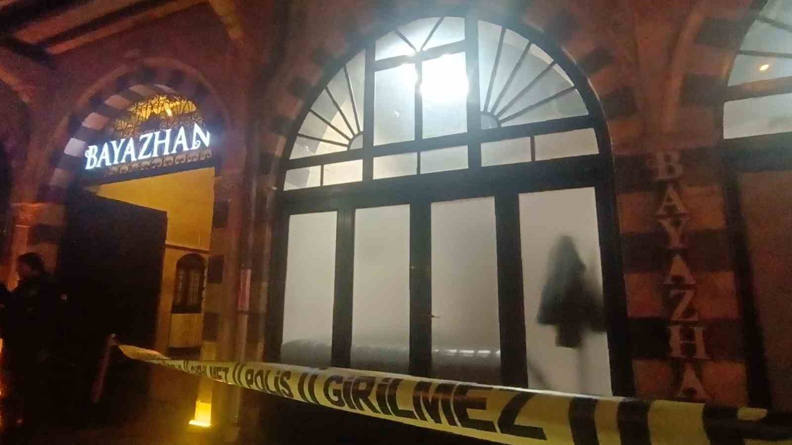 gaziantepte luks restorana saldiri ani kameraya yansidi 4