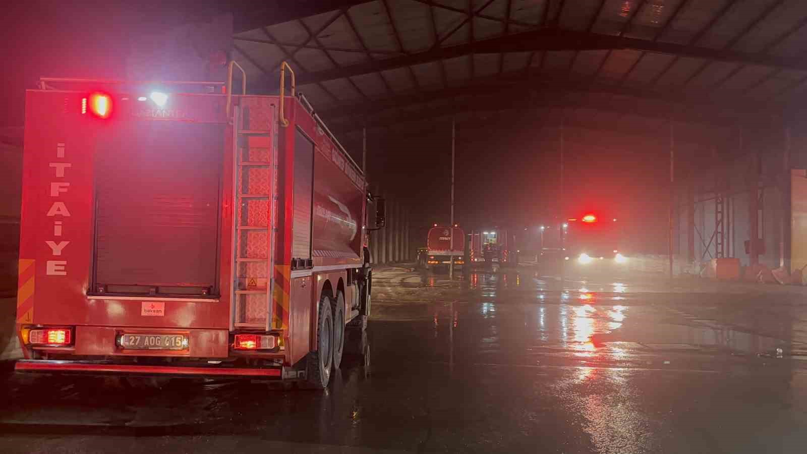 gaziantepte makarna fabrikasinda yangin 4 IQX6jita