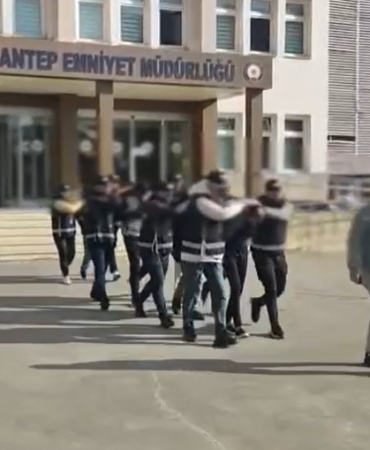 gaziantepte-masaj-salonuna-santaj-ve-tehdit-operasyonu-3-sahis-tutuklandi-AKZm4tqn.jpg