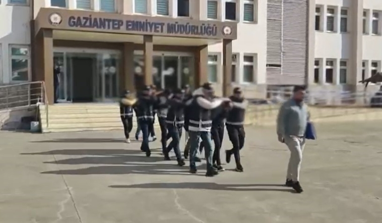 gaziantepte-masaj-salonuna-santaj-ve-tehdit-operasyonu-3-sahis-tutuklandi-AKZm4tqn.jpg