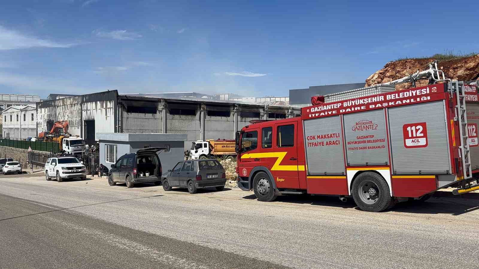 gaziantepte mobilya fabrikasindaki yangin sonduruldu 2 VEu5h49N