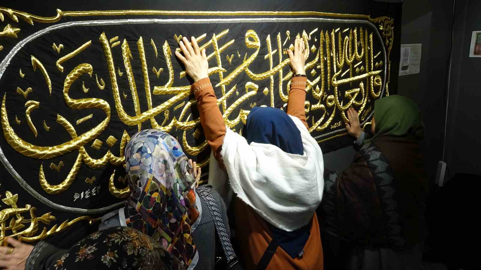 gaziantepte mukaddes emanetler sergisine yogun ilgi uzun kuyruklar olustu 1 UMngzlje