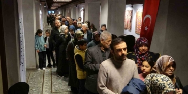 gaziantepte-mukaddes-emanetler-sergisine-yogun-ilgi-uzun-kuyruklar-olustu-gp9eLZJI.jpg