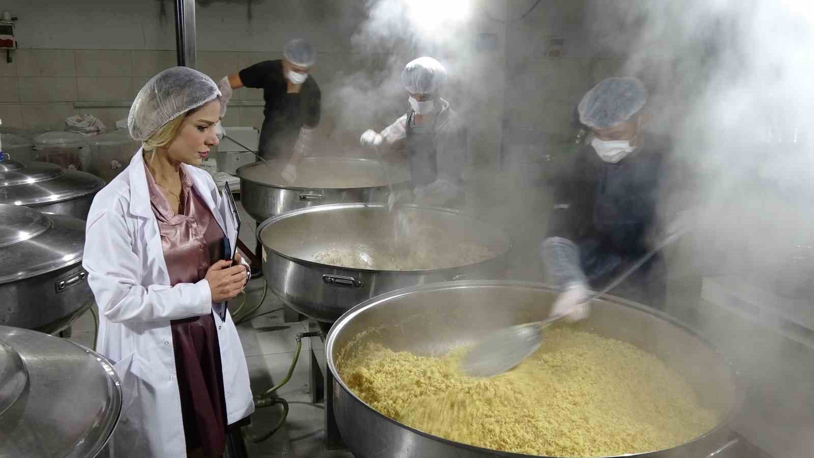 gaziantepte ogrenciler gunde 12 bin kisiye yemek hazirliyor 7 OBXOFcUD