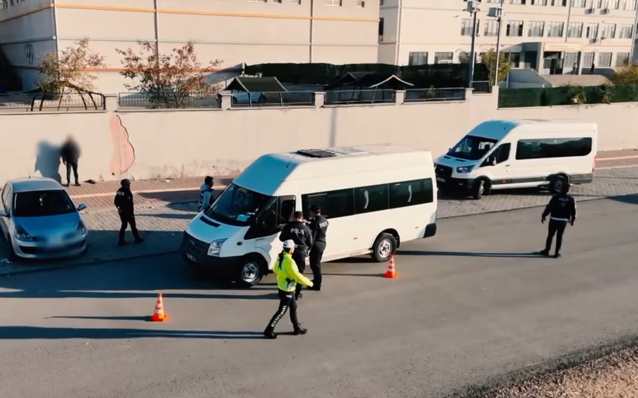 gaziantepte okul cevrelerinde dron destekli huzur uygulamasi 2 bAH3cAOt