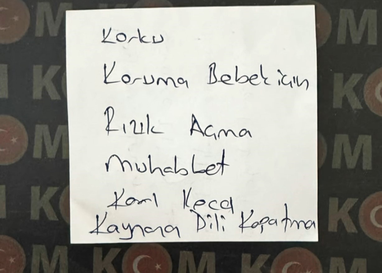 gaziantepte pes dedirten operasyon buyu ve beddua icerikli kagitlar soke etti 3 YkCb7RyS