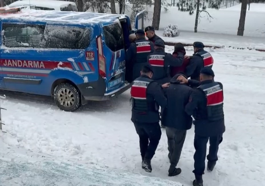 gaziantepte safak vakti deas operasyonu 5 sahis tutuklandi 4 3eYRn7qj