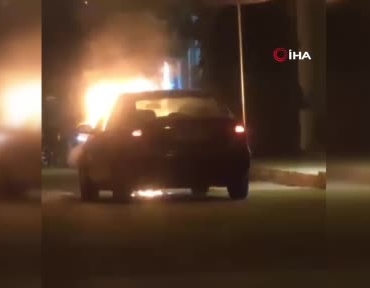 gaziantepte-seyir-halindeki-otomobil-alev-aldi-vfn46Div.jpg