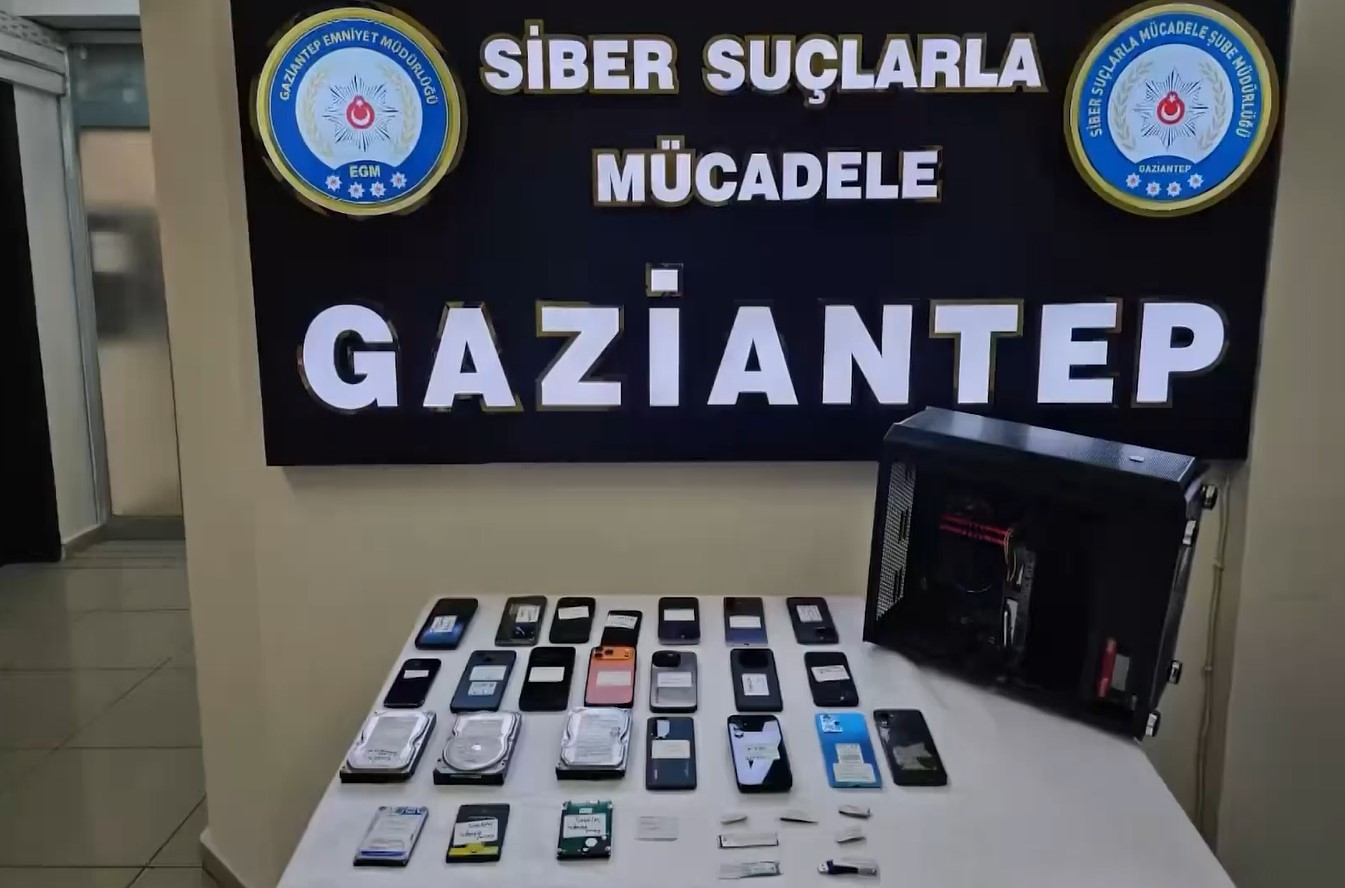 gaziantepte siber dolandiricilik operasyonu 20 gozalti 2 WeWtu62J