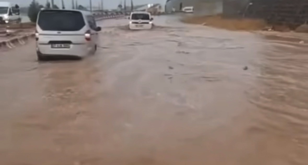 gaziantepte siddetli saganak hayati olumsuz etkiledi 1 4AevpWQ2