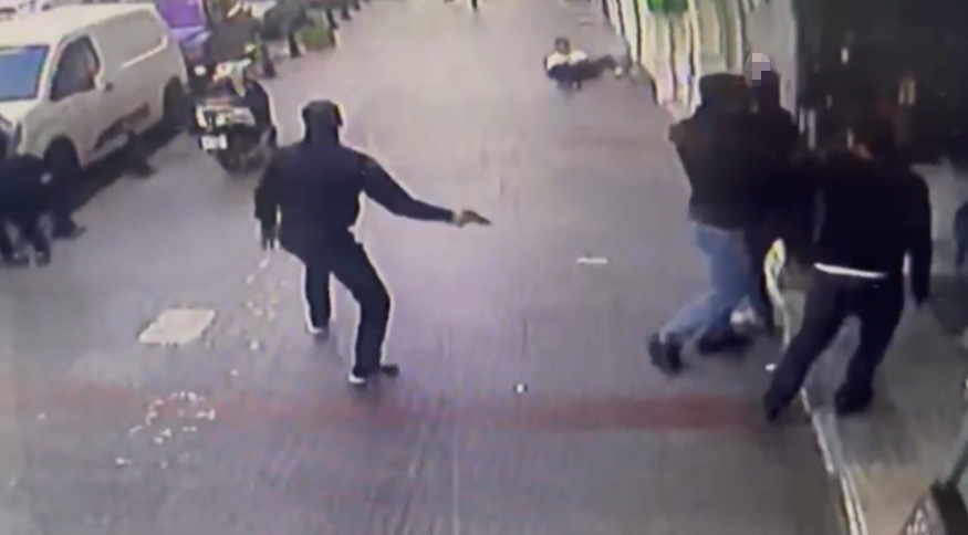 gaziantepte silahli kavgada 4 kisi yaralandi o anlar kamerada 3 P4Y4zlMC