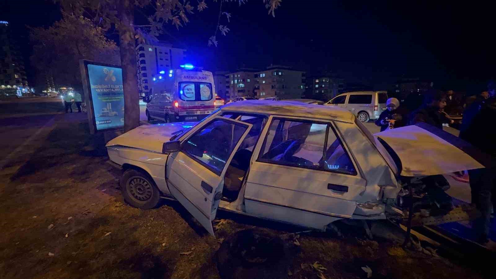 gaziantepte sokakta yaris kaza getirdi 5 yarali 1 QLMlOzg3