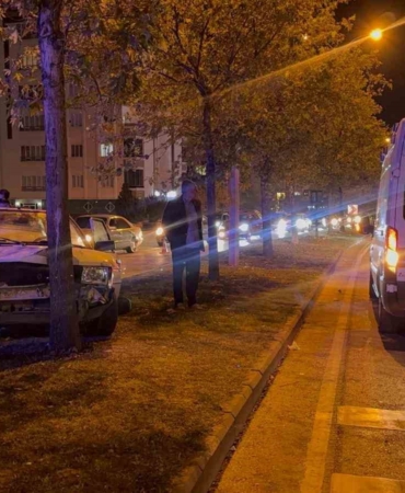gaziantepte-sokakta-yaris-kaza-getirdi-5-yarali-fOk6Jb5m.jpg