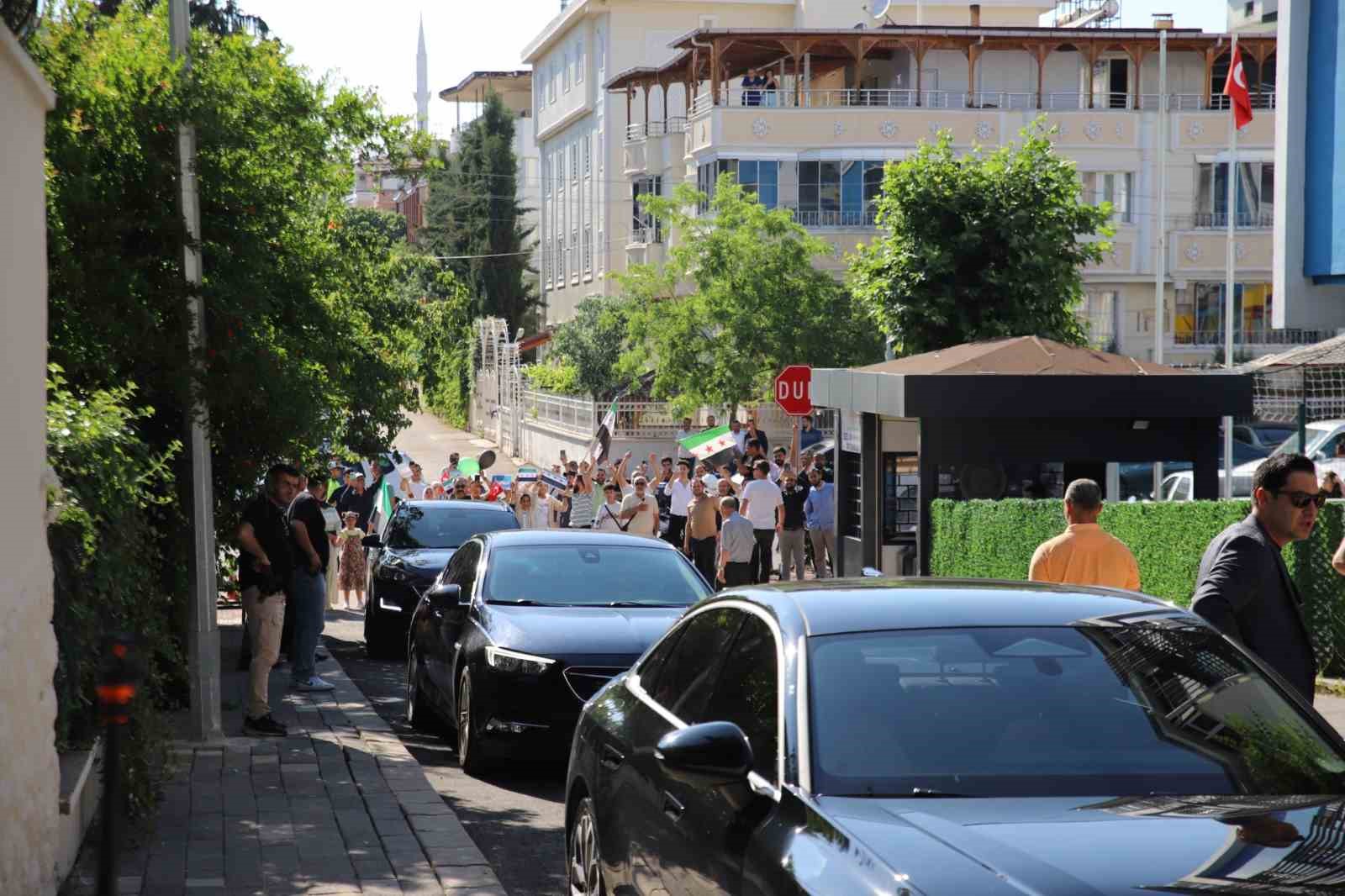 Gaziantep’te Suriye Başkonsolosluğu açıldı 6 gaziantepte suriye baskonsoloslugu acildi 2 DkDEV7BE