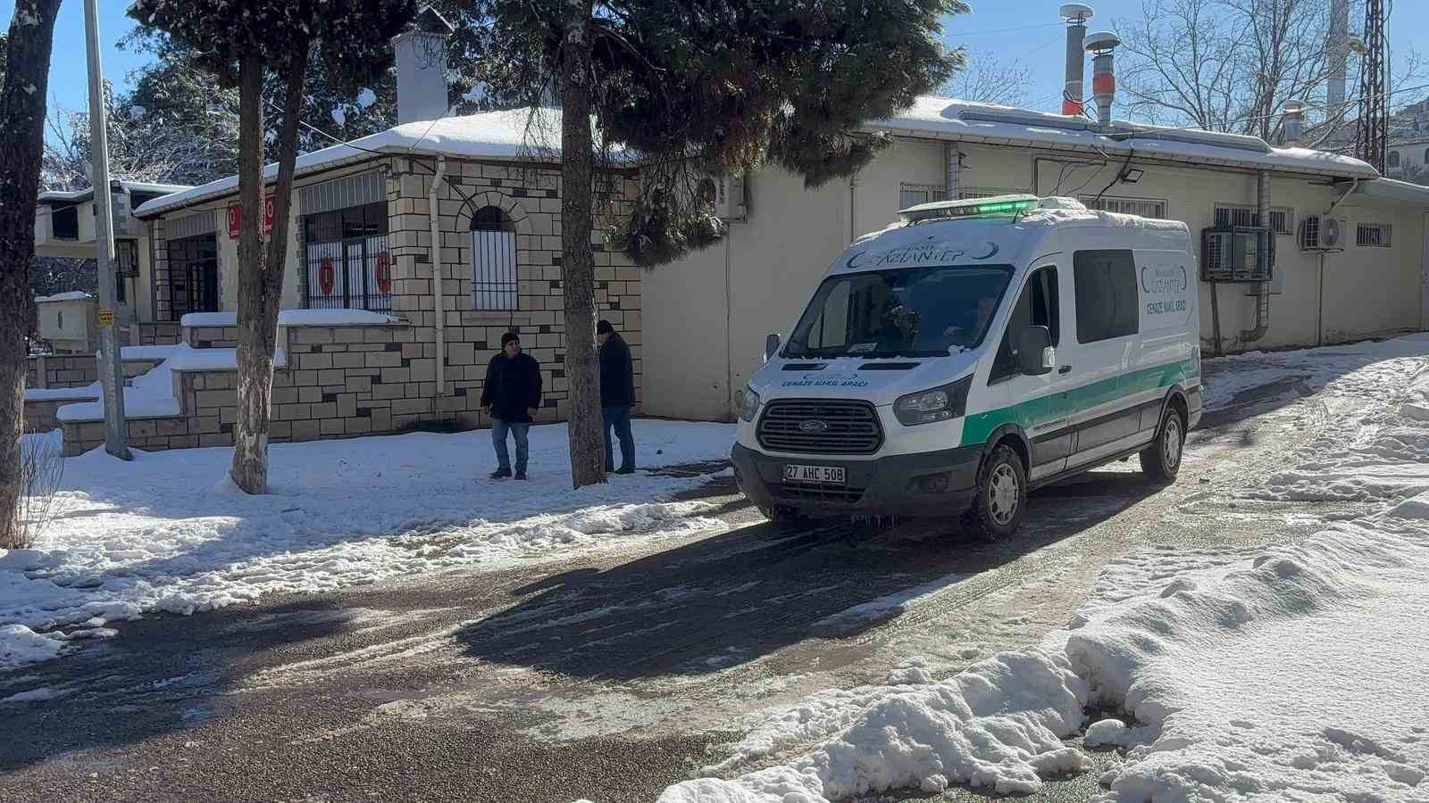 gaziantepte tartistigi komsusu tarafindan vurulan genc hayatini kaybetti 0 aWW4BqIa