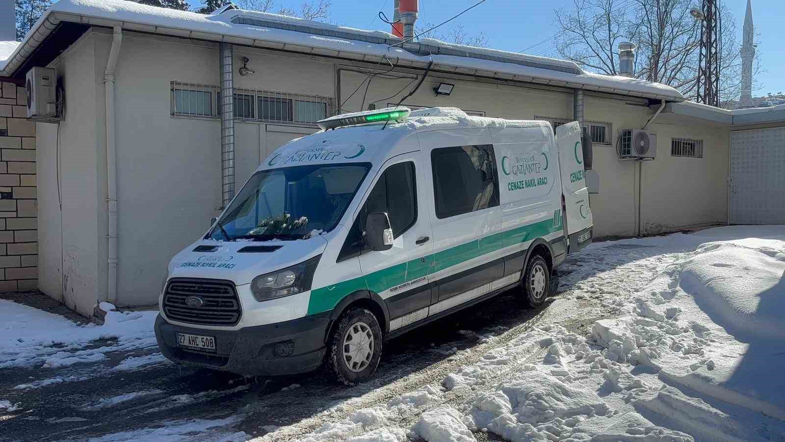gaziantepte tartistigi komsusu tarafindan vurulan genc hayatini kaybetti 2 HSEmwOKI