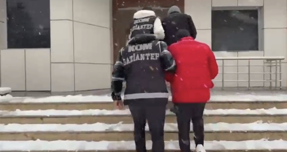 gaziantepte tefeci operasyonu 22 gozalti 2 SNO6RnNQ