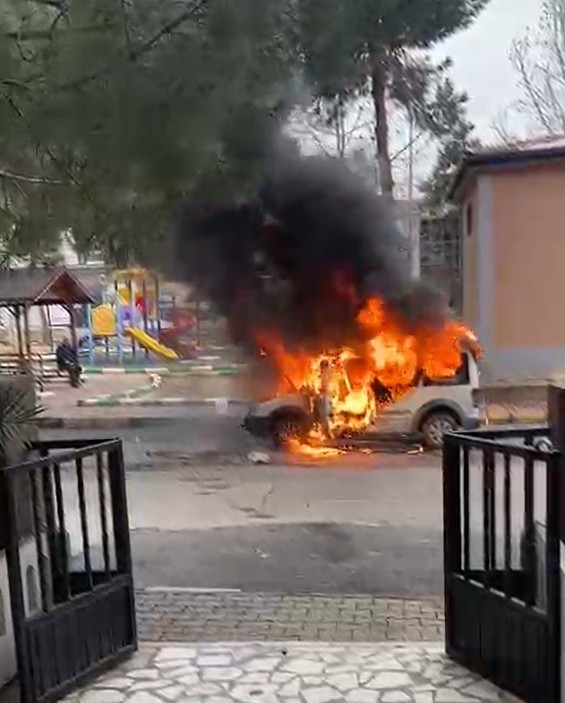 gaziantepte ticari arac alev alev yandi 1 dOdGI4d8