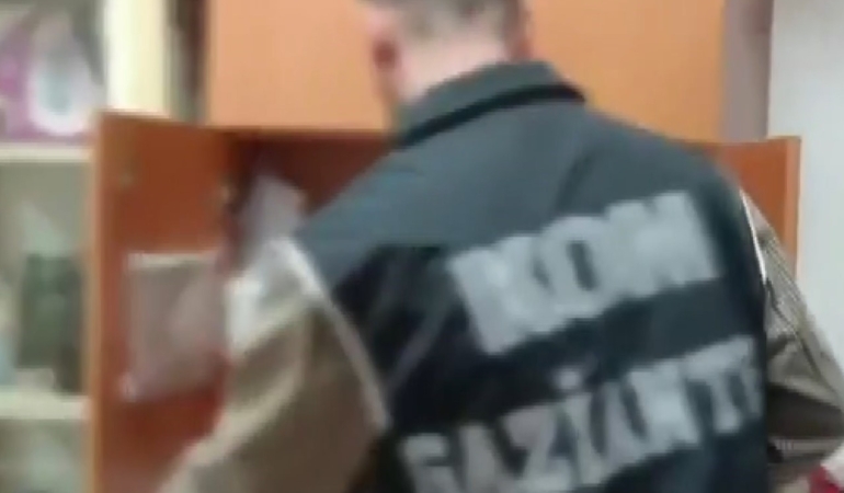 gaziantepte-usulsuz-satis-ve-dagitimi-yapilan-30-bin-ilac-ele-gecirildi-3-gozalti-QjuBXX1L.jpg