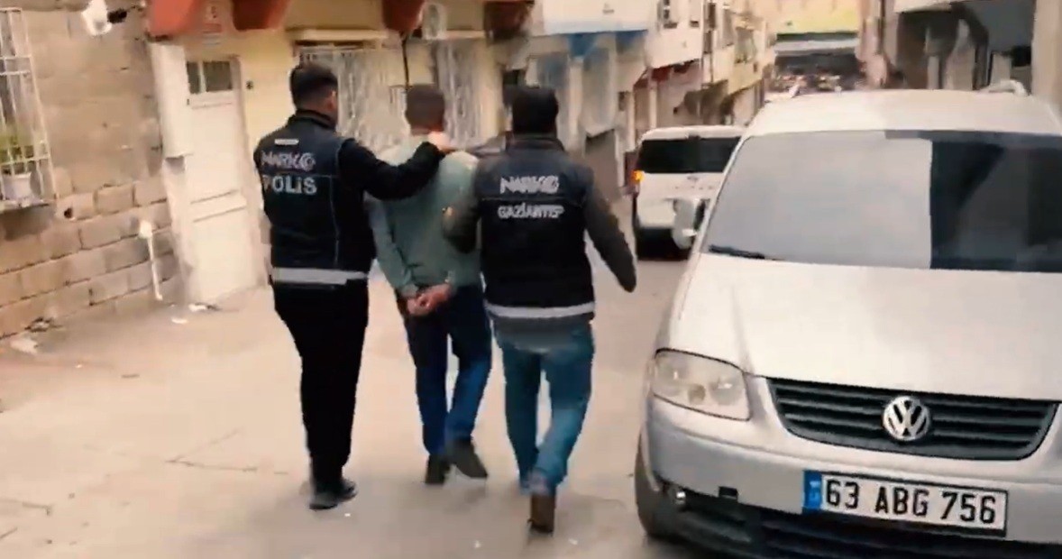 gaziantepte uyusturucu ticareti yapan orgut cokertildi 31 kisi yakalandi 1 ky2aijn8