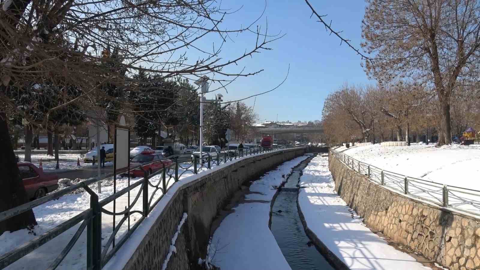 gaziantepte vatandaslar kar ve gunesin tadini cikardi 6