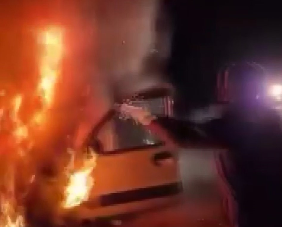 gaziantepte yanan araca cezaevi personeli mudahale etti bakan tunc tebrik etti 1 UFUUm6jL