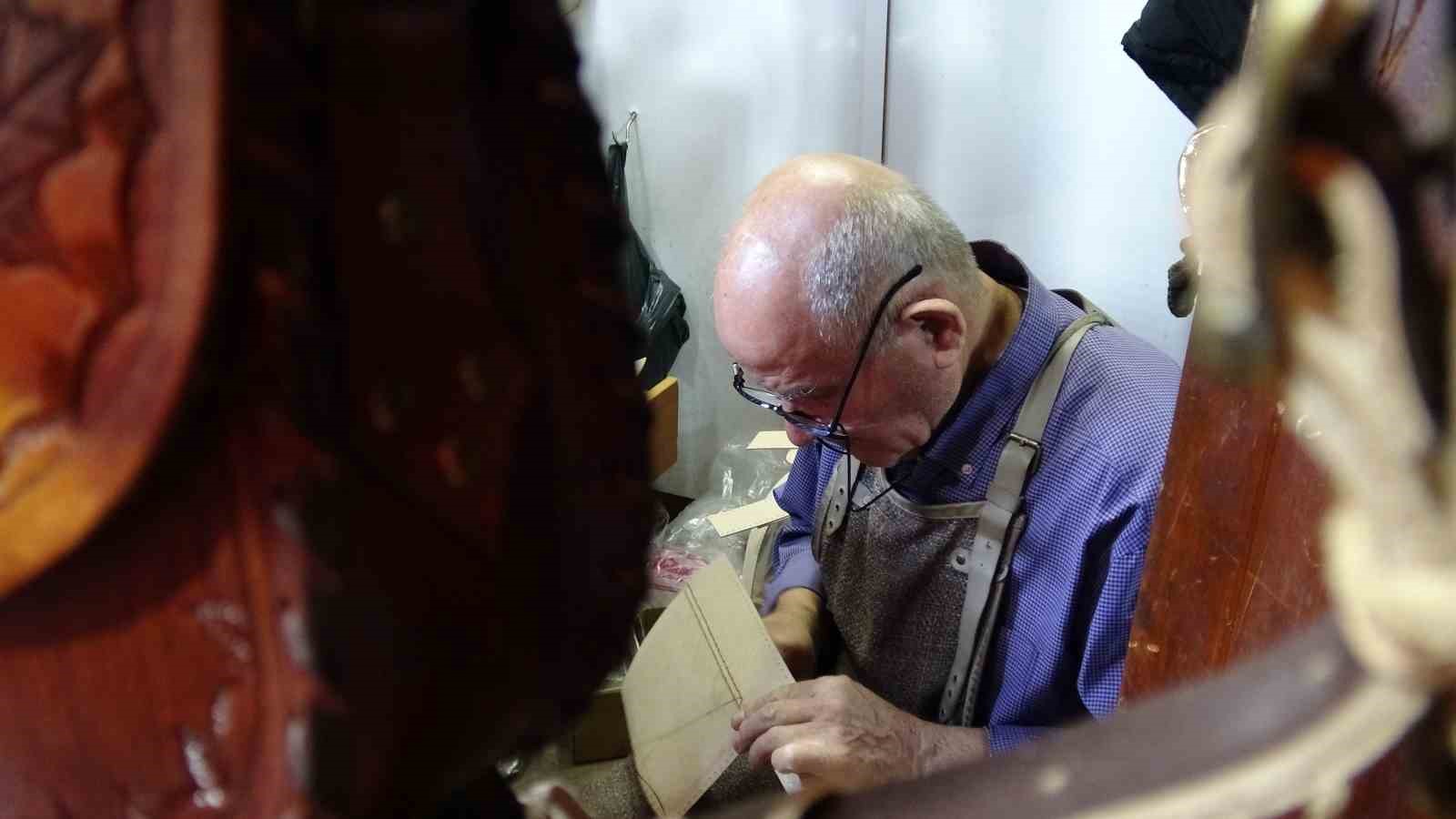 gaziantepte yasli usta 66 yildir canta uretiyor 2 JNY9iFkn