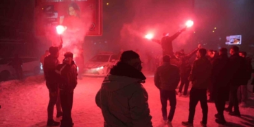 gaziantepte-yeni-yil-kar-yagisi-altinda-coskuyla-kutlandi-JdtfxMRM.jpg