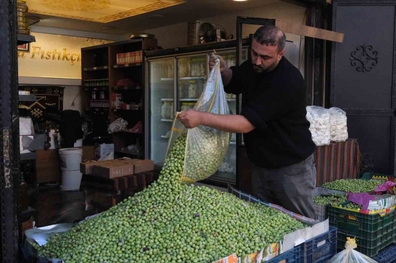 gaziantepte yesil zeytin fiyatlari sabit kaldi 0 yWyNuGWm