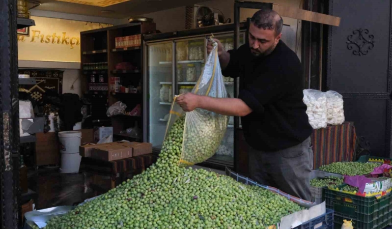 gaziantepte-yesil-zeytin-fiyatlari-sabit-kaldi-f2EQrRAr.jpg