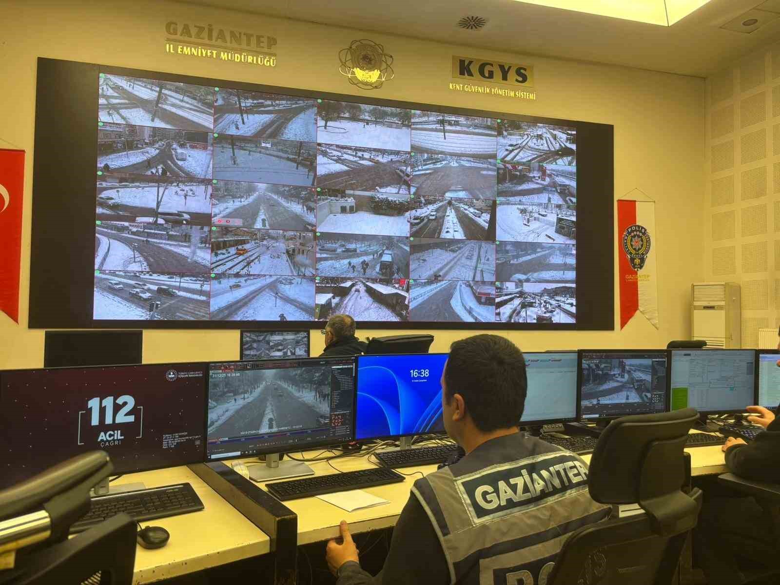 gaziantepte yilbasi gecesi 2 bin 613 arac ve 12 bin 117 personel gorev basinda tqkcVzck