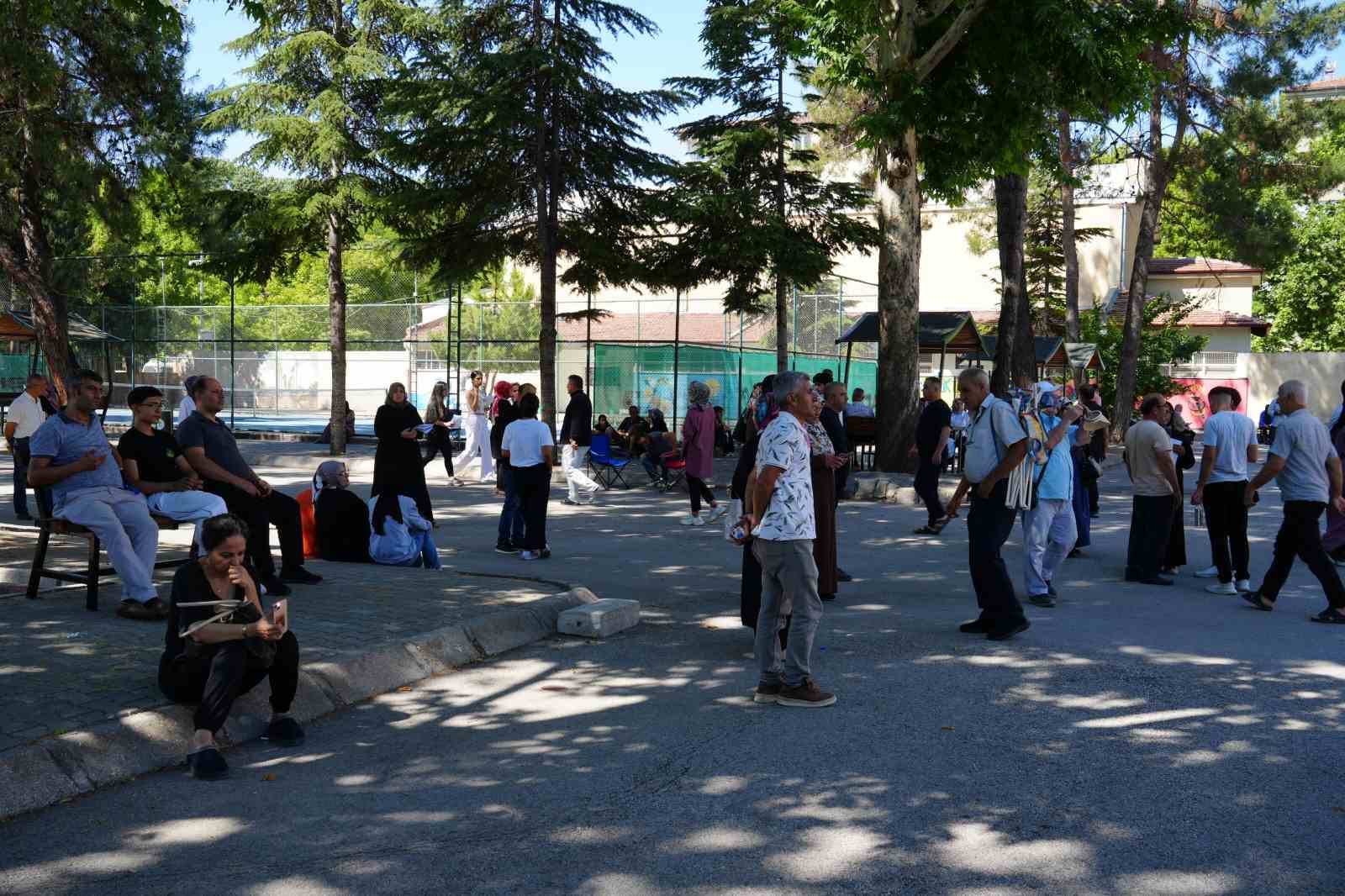 Gaziantep’te YKS heyecanı devam ediyor 6 gaziantepte yks heyecani devam ediyor 2 E34vzSGU