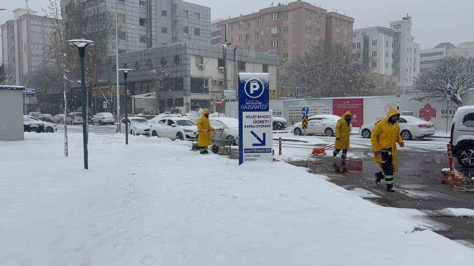 gaziantepte yogun kar yagisi etkili oluyor 1 sdtrvqT1