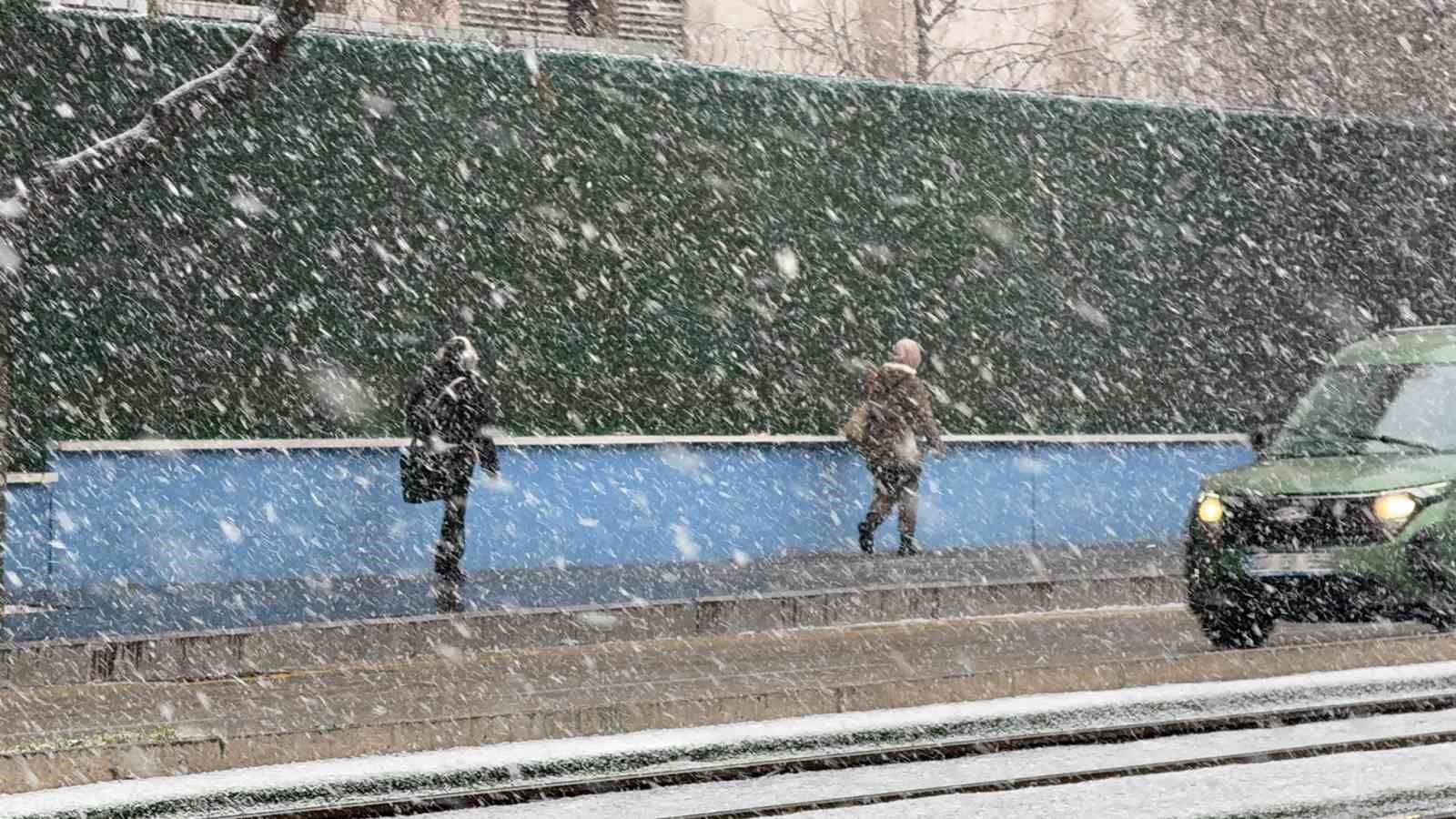 gaziantepte yogun kar yagisi etkili oluyor 2