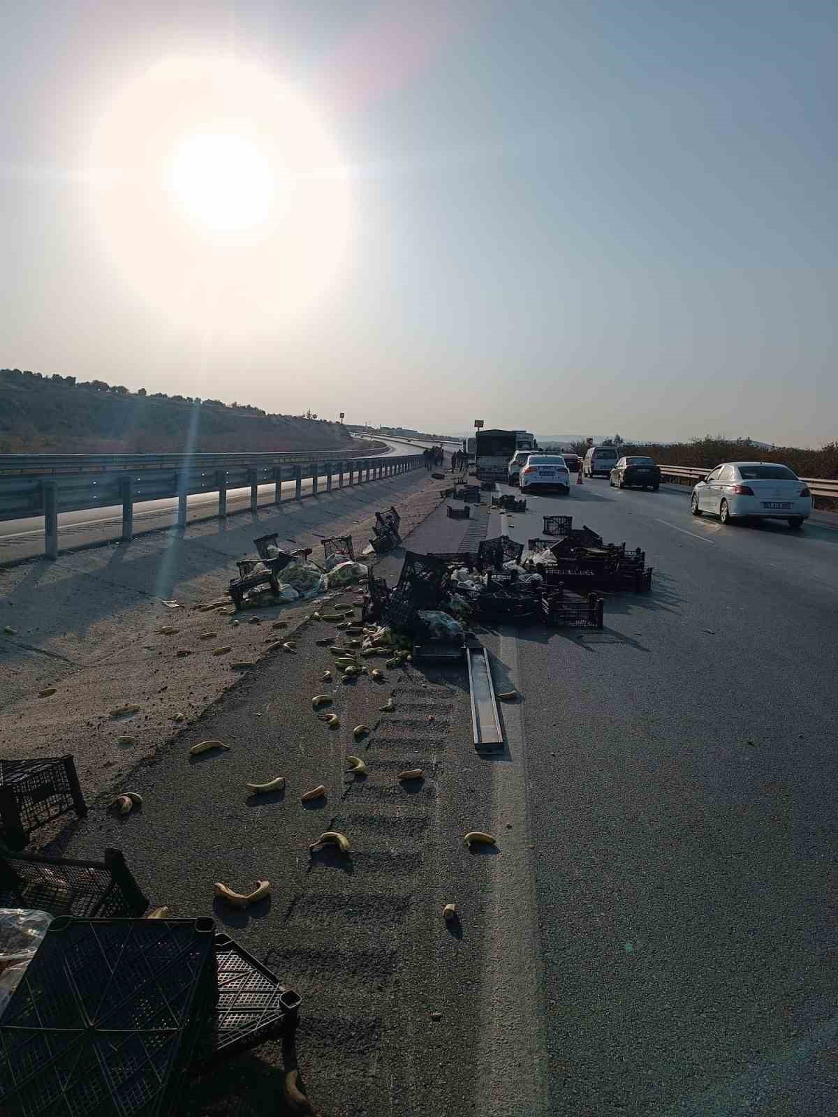 gaziantepte zincirleme kaza 9 yasindaki cocuk kurtarilamadi 5 q2KqqVVl