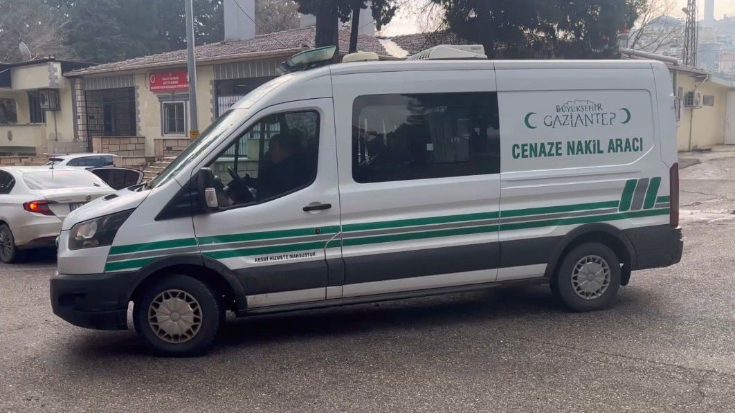 gaziantepte zincirleme trafik kazasi 1 olu 6 yarali 2 qgKO1P5B