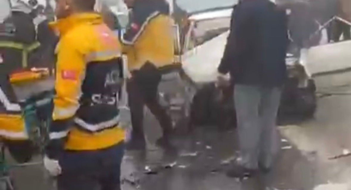 gaziantepte zincirleme trafik kazasi 1 olu 6 yarali 3 QHDgSVs4