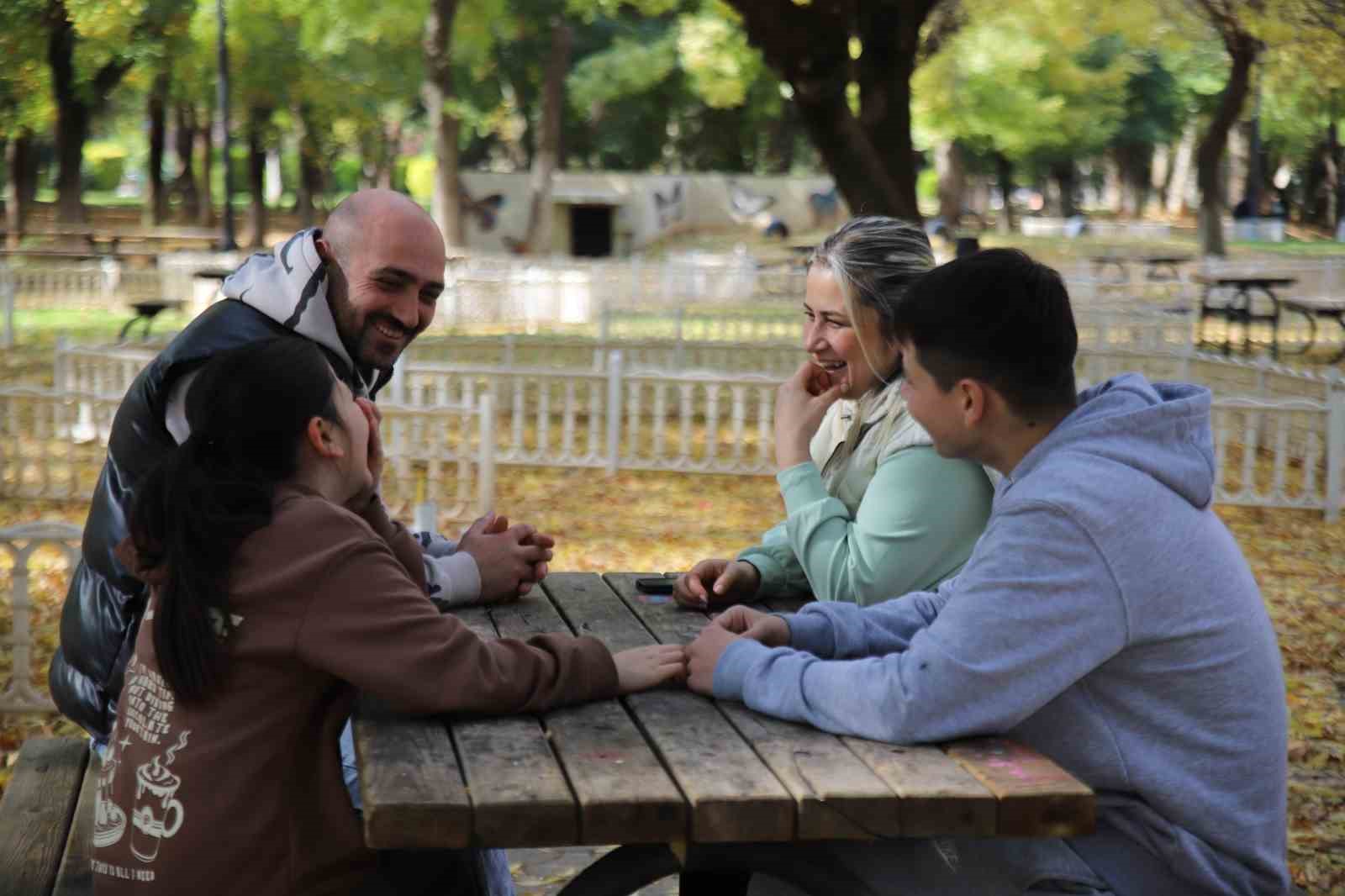 gaziantepteki parklar sonbahar renklerine burundu 1