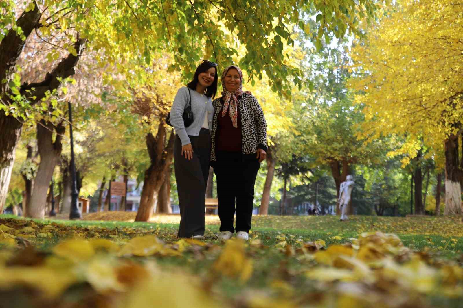 gaziantepteki parklar sonbahar renklerine burundu 7 42cHuHYP