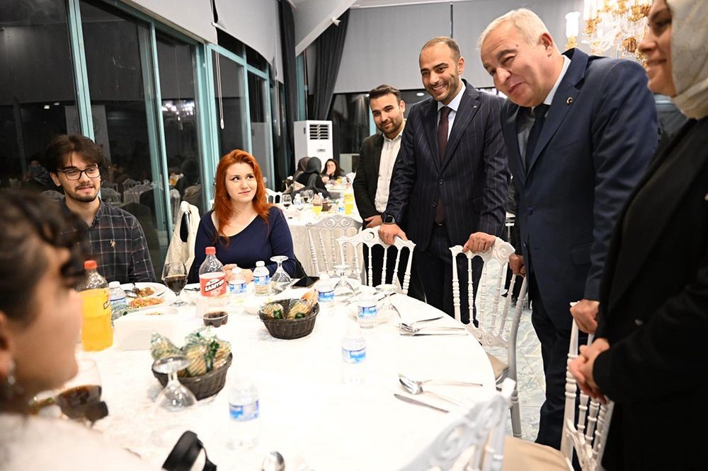 Gaziosmanpaşa Başkan Vekili Karadeniz 24 Kasım Öğretmenler Günü’nü kutladı 7 gaziosmanpasa baskan vekili karadeniz 24 kasim ogretmenler gununu kutladi 3