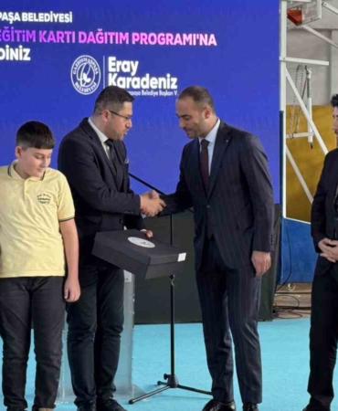 gaziosmanpasa-belediyesinden-4-bin-ogrenciye-dijital-egitim-uyeligi-ntC98nsd.jpg