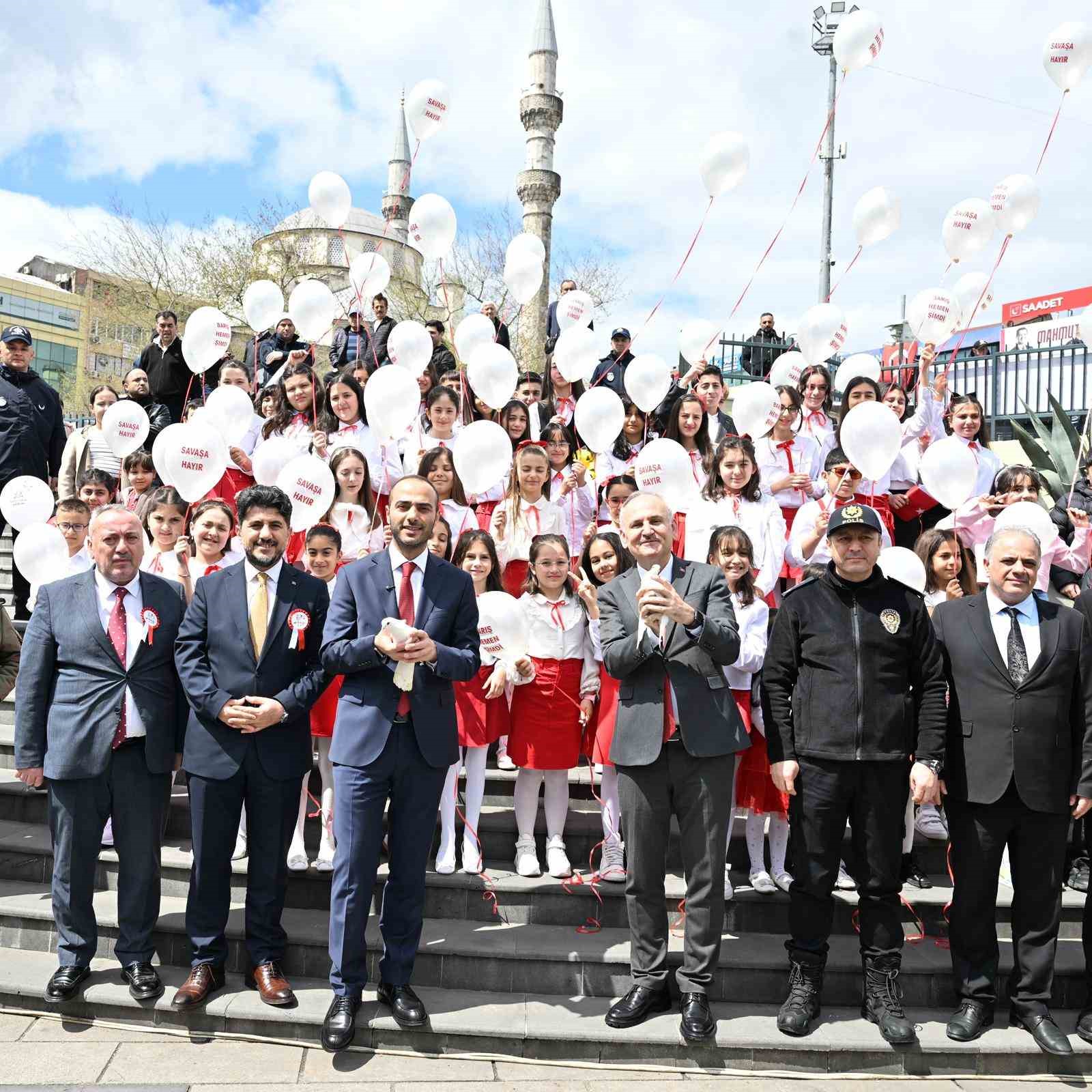 gaziosmanpasada 23 nisan cocuk meclisiden dunyaya baris mesaji 6