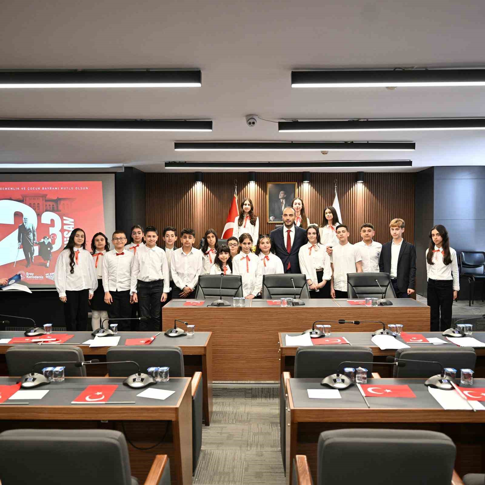 gaziosmanpasada 23 nisan cocuk meclisiden dunyaya baris mesaji 7 4Zdb95Q8
