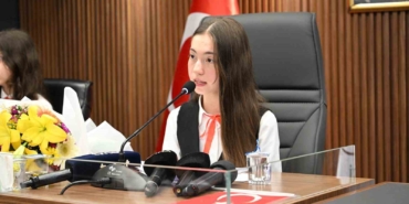 gaziosmanpasada-23-nisan-cocuk-meclisiden-dunyaya-baris-mesaji-cyhwiz16.jpg
