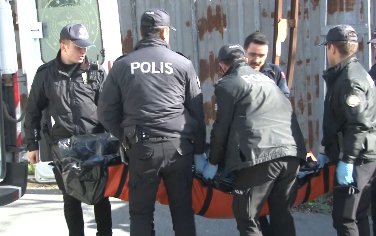 gaziosmanpasada bos bir arazide erkek cesedi bulundu 0 37jX5LFP