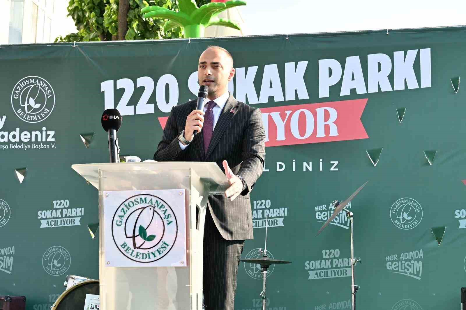gaziosmanpasada dunya kupasi temali park torenle acildi 0 l3cMwSMf