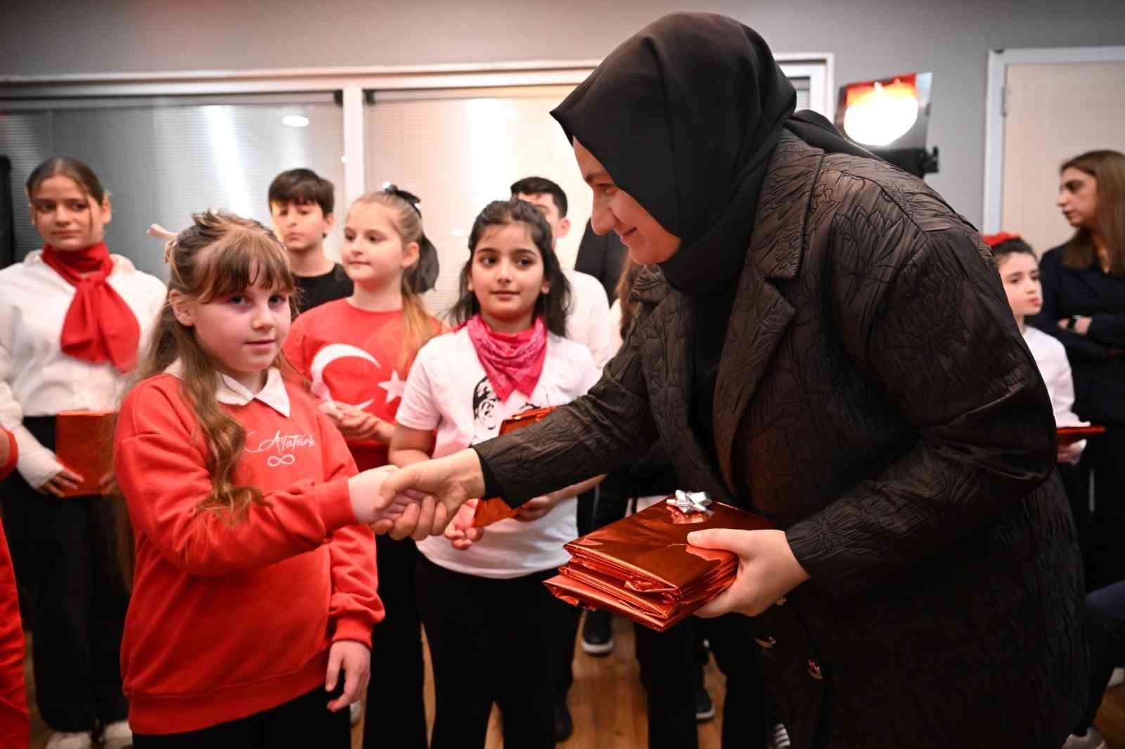 gaziosmanpasada istiklal marsinin kabulunun 105inci yil donumunde mehmet akif ersoy anildi 3 g8sIyOig