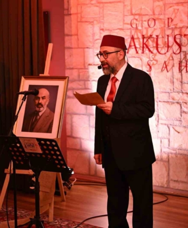 gaziosmanpasada-istiklal-marsinin-kabulunun-105inci-yil-donumunde-mehmet-akif-ersoy-anildi-nKCZf1ej.jpg